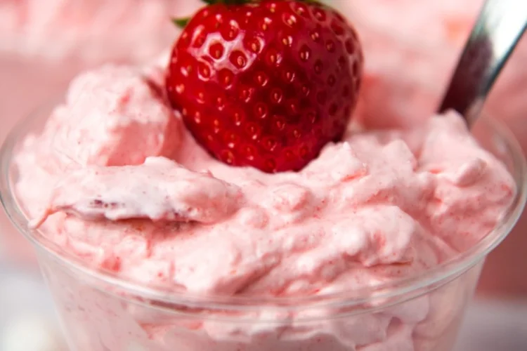 Keto 3 Ingredient Strawberry Fluff
